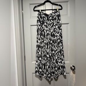 Floral Black and White Women's Pants